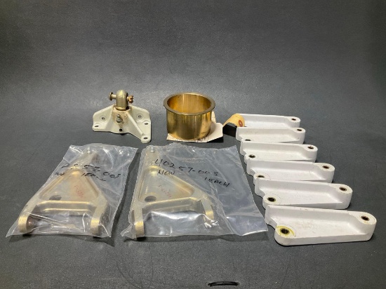 N.O.S. PIPER SCISSORS 40257-003, PIVOT MOUNT 78719-003 & MISC