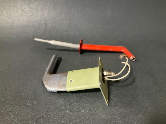 PAIR OF PITOT TUBES