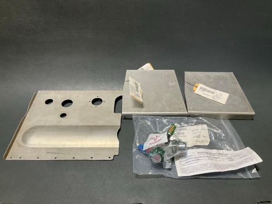 OXYGEN REGULATOR 5510-20 (OVERHAULED) & BEECHCRAFT PANELS
