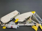 LOT OF BEECHJET WING TIPS & L1011 ACTUATORS
