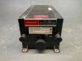 HONEYWELL RT-300 TRANSCEIVER 7001840-913 S/N 87112507 (NO REMOVAL TAG/SOME SEALS REMOVED)