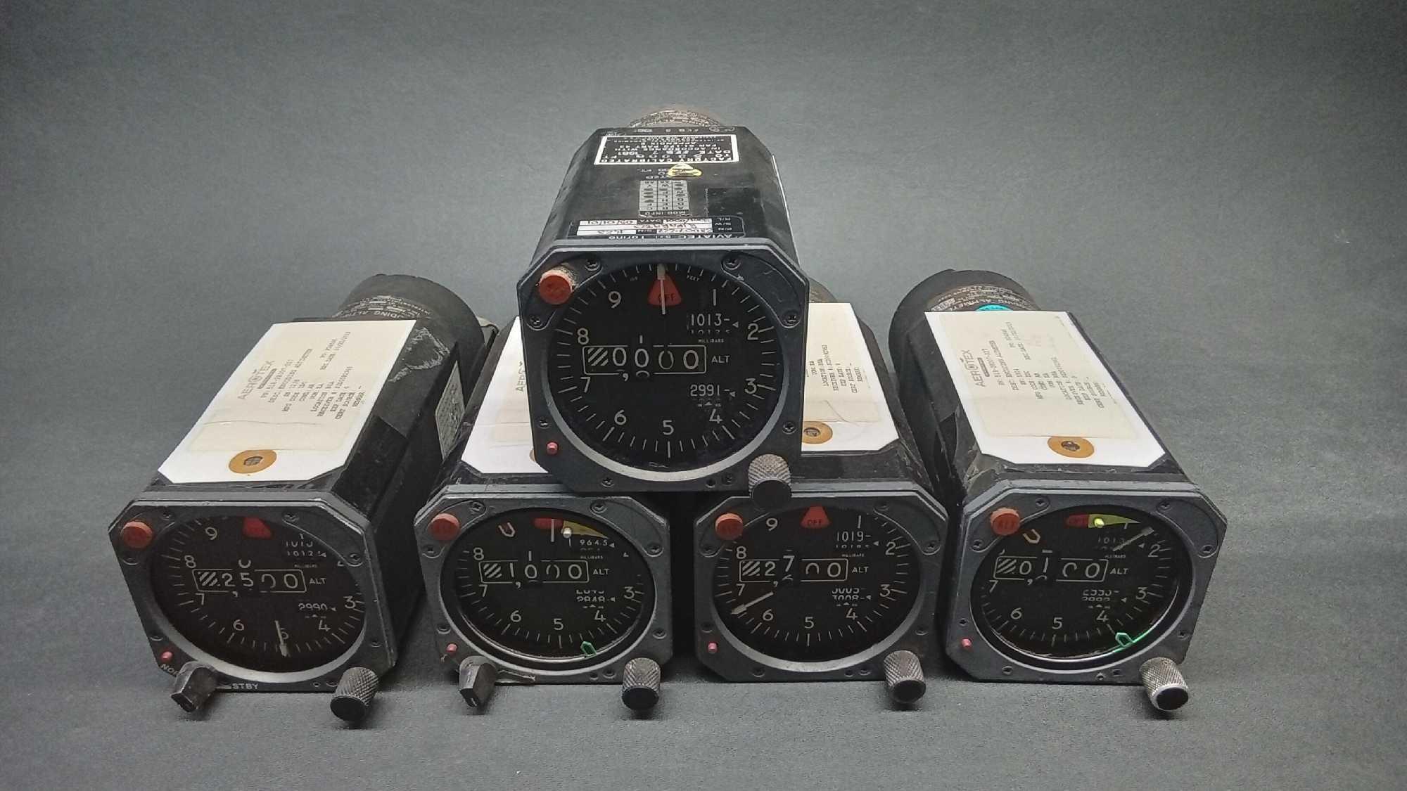 ENCODING ALTIMETERS 518-28007-227 & -017 (A/R) | Proxibid