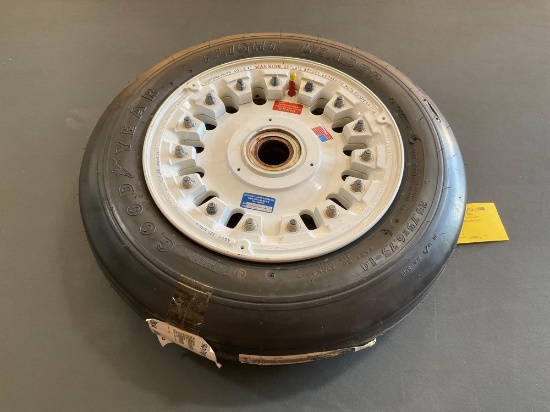 CHALLENGER 26X6.6 WHEEL & TIRE ASSY 5007045-4 (APPEARS OVERHAULED OR REPAIRED/NO PAPERWORK) S/N