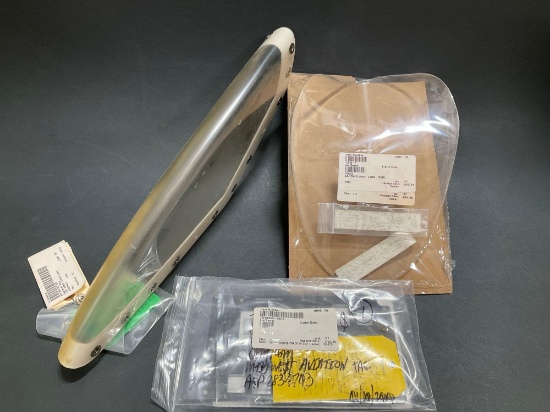 (LOT) EDGE LIGHTED PANEL 7621008500-009, LANDING LIGHT LENS 17846-2 & FALCON 50 NAV LENS