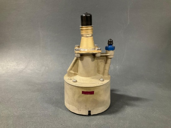 BEECHCRAFT PREMIER VALVE ASSY (APPEARS NEW/NO PAPERWORK)