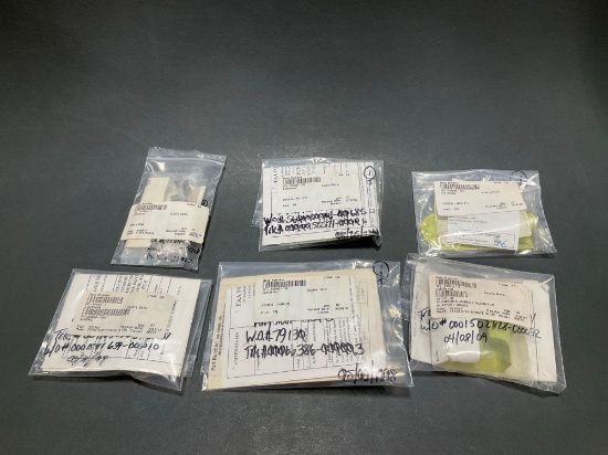 (LOT) NEW KING AIR ELEVATOR HINGE SUPPORT 101-610022-2, ROD COVERS 101-630000-199, SPRINGS