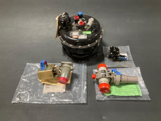 (LOT) AIRCONDITIONING BYPASS VALVE 738385-4, REFUELING VALVE 110M21, ACTUATOR & PNEUMATIC OUTFLOW