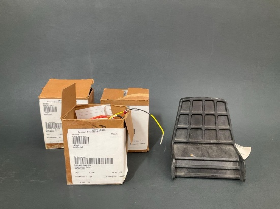 NEW CESSNA HARNESS L2383 & PEDAL 0413578-1