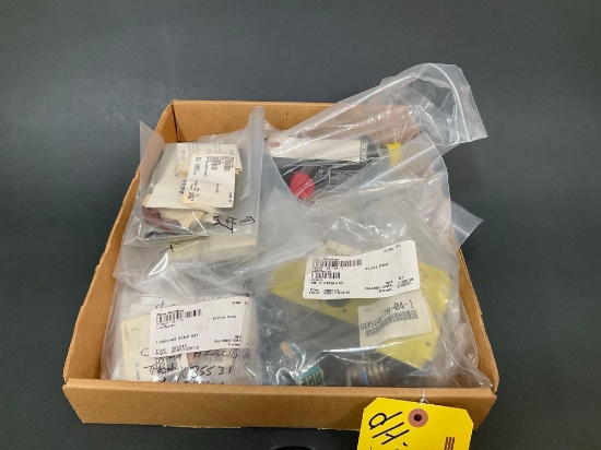 CESSNA FF COMPENSATOR 9912031-3 (SERVICEABLE) DOOR HINGE PIN KIT SB52-15, TAIL CONE KIT SB53-10,