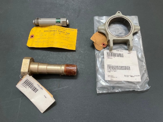 N.O.S. CESSNA 150 AXLE 0441164-1, 172 STEERING COLLAR 0543011-7 & GULFSTREAM VALVE 159SCH128-1