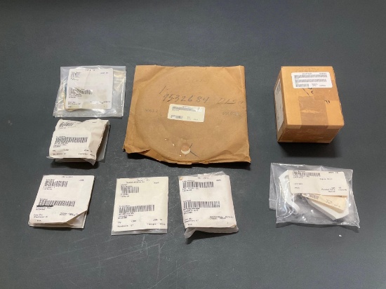 (LOT) N.O.S. FITTINGS 76105-08001-042, BRAKE DISC 9532684 & BUSHING/BEARINGS 58238, 5552,