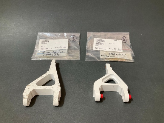 N.O.S. CHEYENNE & ARROW LANDING GEAR SCISSORS 106672-802, 105041-802 (NO PAPERWORK) & MISC