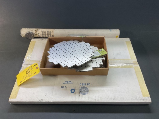 (LOT) ANTENNAS & PLATES