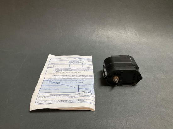 GRIMES LANDING LIGHT MOTOR D5305-24 (REPAIRED)