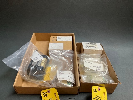 BOXES OF NEW WHELEN INVENTORY 68-4230020-50, 34-0050656-00, SWITCHES 1XE1-3, 4HS26, B48D43 & MISC