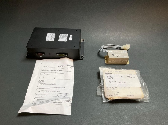 (LOT) NEW GOODRICH CONTROLLER 8ES455611-00 & POWER SUPPLY