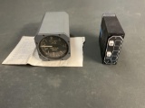 (LOT) GPS ANNUNCIATOR PANEL MD41-738 (NO REMOVAL TAG) & VERTICAL SPEED INDICATOR