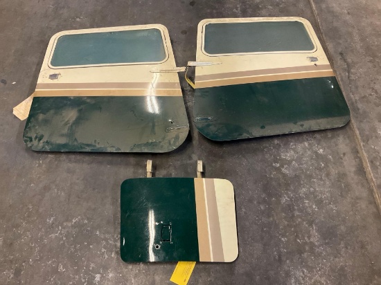 (LOT) CESSNA CABIN DOORS
