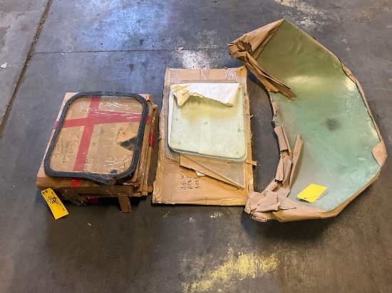 (LOT) MARTIN 404 & MISC GLASS