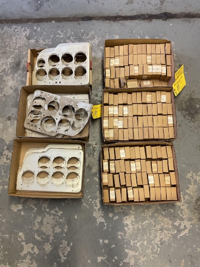 (LOT) INSTRUMENT PANELS & MOUNTS