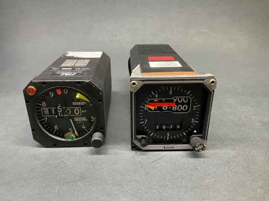 (LOT) ALI-80A ENCODING ALTIMETER 622-3975-014 (CORE) & 570-23932-414 (LOOSE PART INSIDE)