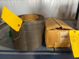 (LOT) PLASTIC BANDING & CLIPS