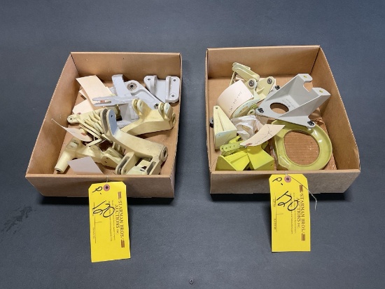 BOXES OF 206 MOUNTS & LINKS