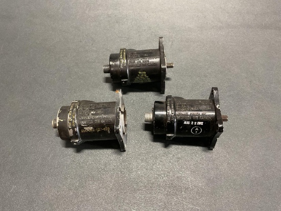 TACH GENERATORS 206-062-627-003 ALT# 32005 (1 MISSING SHAFT OTHER 2 TURN FREELY)