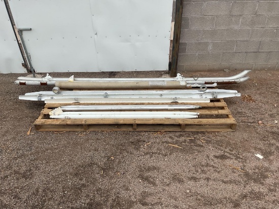 (LOT) SKID STEPS, SKID TUBES & MISC