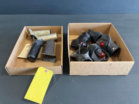 (LOT) 369 STEPS & SKID SHOE LIGHTS