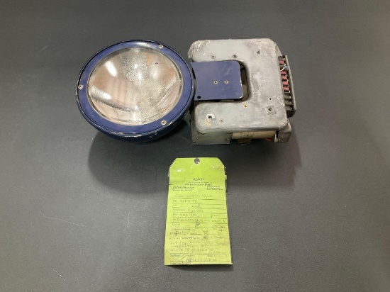 GRIMES SEARCH LIGHT 42575 (FUNCTIONING PROPERLY WHEN REMOVED)