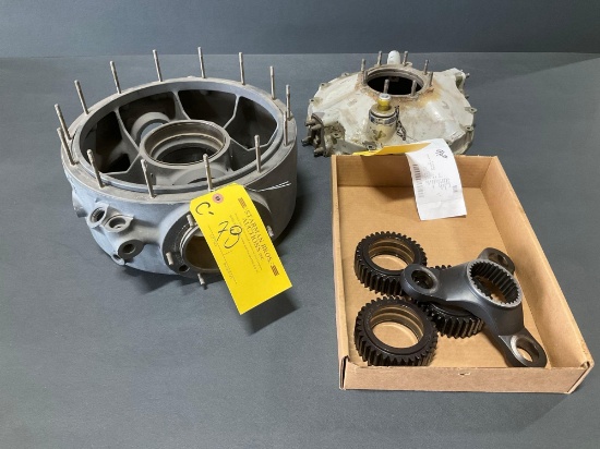 (LOT) BELL 206 TRANSMISSION TOP CASE 206-040-151-013 (A/R) MAIN CASE (SOME PITTING) & GEARS