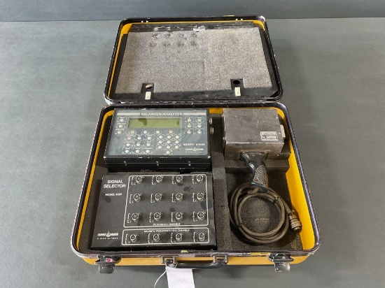 CHADWICK 8500C BALANCER/ANALYZER SYSTEM (NO CAL STICKERS/APPEARS COMPLETE) WITH PHOTOCELL/STROBE