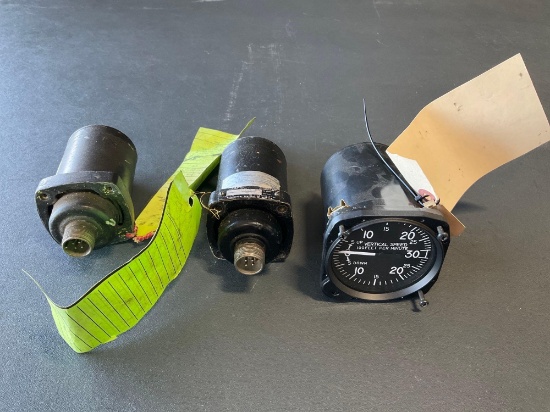 VERTICAL SPEED INDICATOR 7030 & PRESSURE TRANSMITTERS 3567707-9801