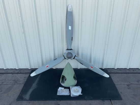 McCAULEY 3 BLADE PROPELLER D3A32C88-MR