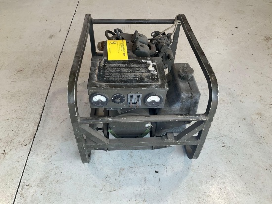 MILITARY CONTINENTAL GAS POWERED GENERATOR, 28 VDC, 1.5 KW, (TURNS FREELEY/RUNNING CONDITION