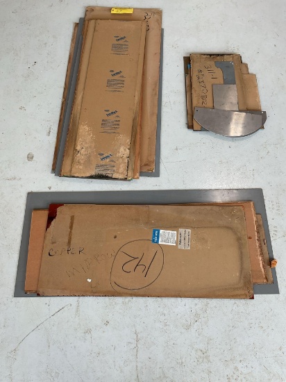 LOT OF MIRRORED PLEXIGLASS