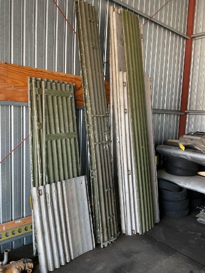 (LOT) FLOORING & SIDE PANELS