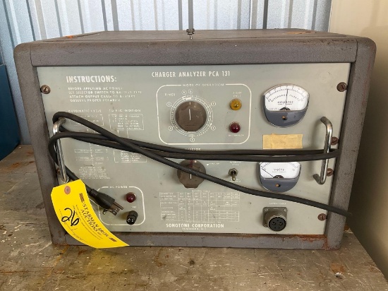 PCA-131 BATTERY CHARGER/ANALYZER (POWERS ON)