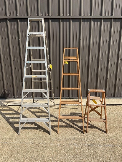 ALUMINUM & WOOD STEP LADDERS