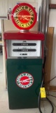 FUEL PUMP (THE GLOBE IS PLASTIC) NO INTERNAL PARTS/DISPLAY ONLY