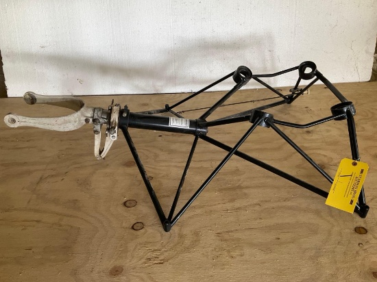 CESSNA 152 ENGINE MOUNT & NOSE GEAR ASSY (APPEARS TO HAVE NO DAMAGE)