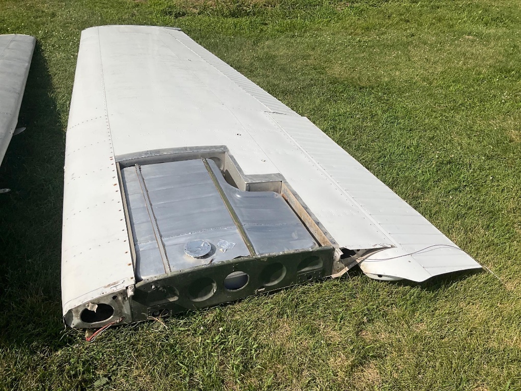 [Linked Image from images.proxibid.com]