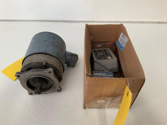 (LOT) JASCO 50 ALTERNATOR (SPINS FREELY) & REGULATORS