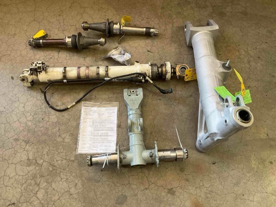 DISASSEMBLED GULFSTREAM L/H LANDING GEAR ASSY