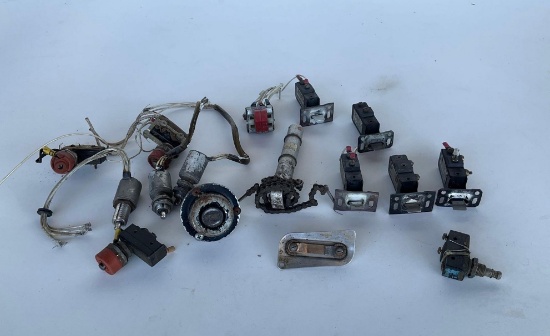 (Lot) Lift Detectors And Misc.