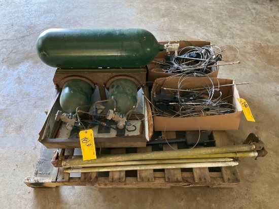(LOT) OXYGEN BOTTLES & CONTROL CABLES