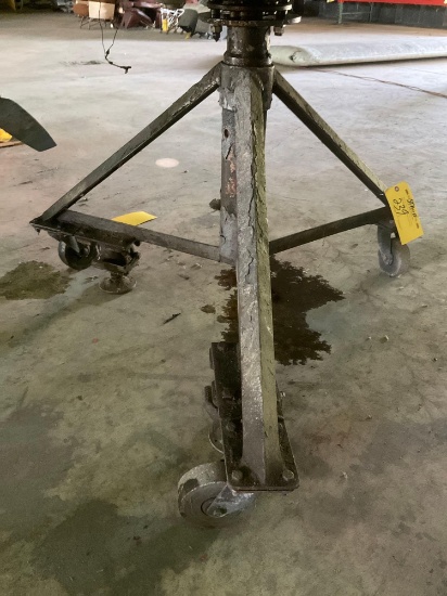 ROLL-AROUND ENGINE STAND