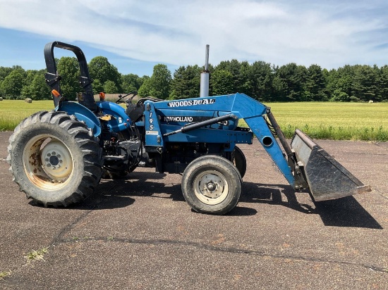 FORD NEW HOLLAND 3890 TRACTOR WITH WOODS 195 LOADER BUCKET, DIESEL ENGINE, 3 POINT, REMOTE