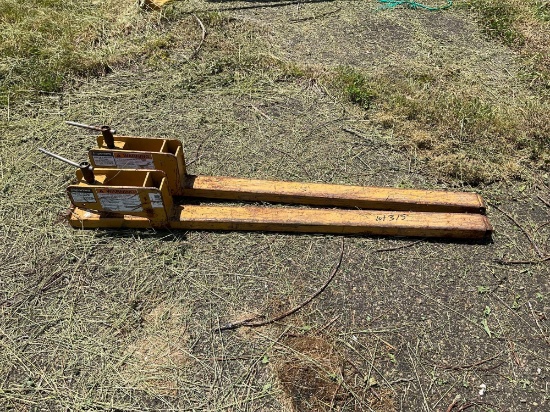 FARM STAR 42" CLAMP ON PALLET FORKS